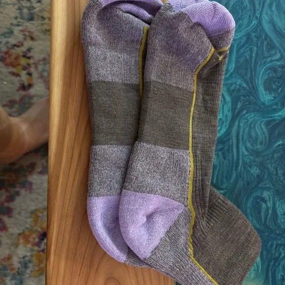 Darn Tough Ladies Shirty Wool Gray and Purple Socks NWOT - Picture 2 of 4